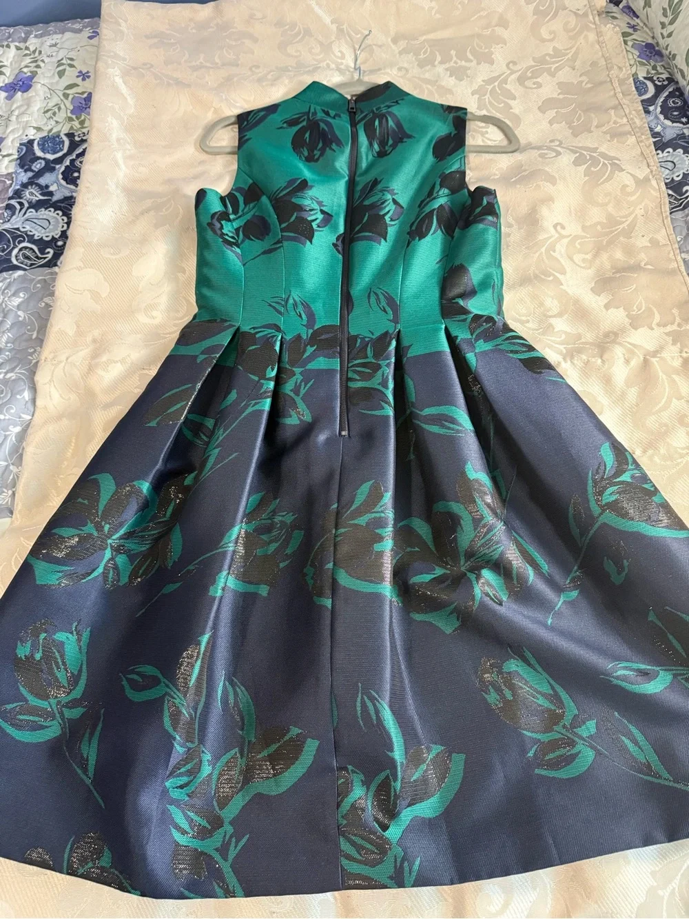 Vince Camuto Emerald & Navy Floral Jacquard Fit & Flare Cocktail Dress Sz 4 - Picture 10 of 12